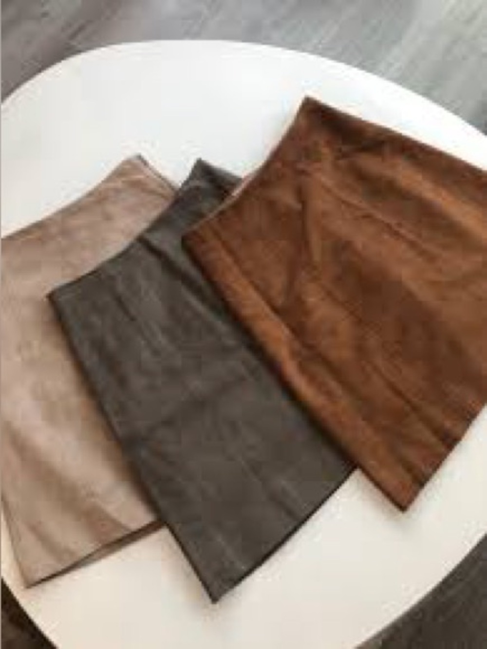 Aritzia Babaton Hopper Faux Suede Brown Mini Skirt 4 - Picture 4 of 7